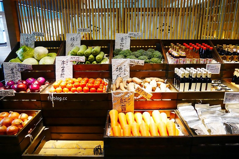 台中北屯｜拾七石頭火鍋 昌平店．輕井澤旗下火鍋店，崇德路環境寬敞大器 @飛天璇的口袋