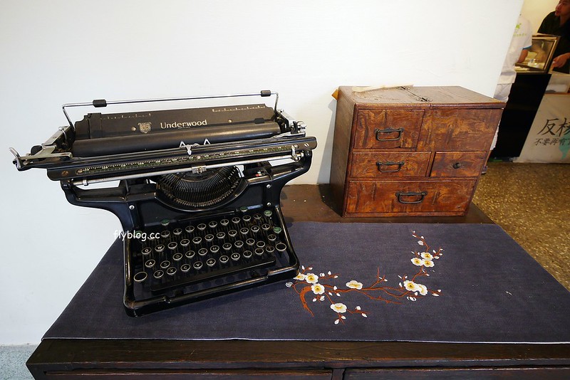 Overture 序曲┃台中北屯美食：老宅改建文青風甜點店，甜點好吃環境好拍，個人心中北屯最好吃的甜點店 @飛天璇的口袋