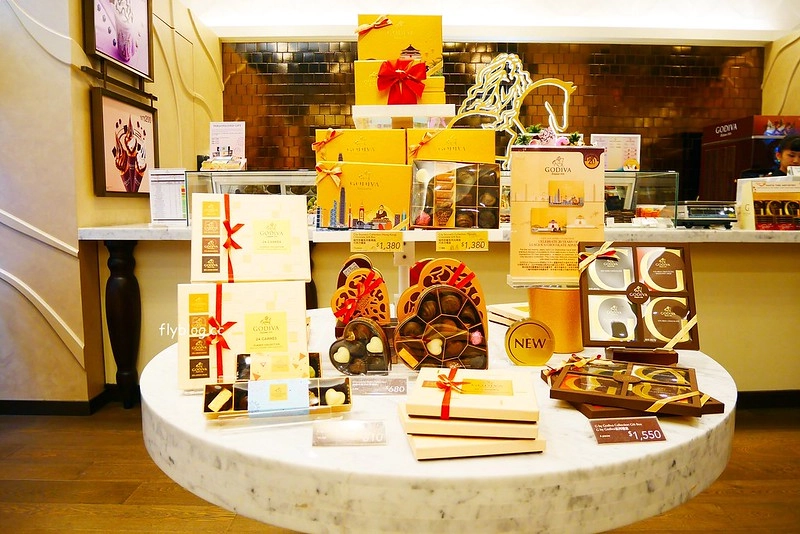 GODIVA比利時巧克力┃台中西屯美食：巧克力界的LV精品，霜淇淋、冰沙是夏季的最愛，貴氣十足頂級巧克力冰淇淋 @飛天璇的口袋