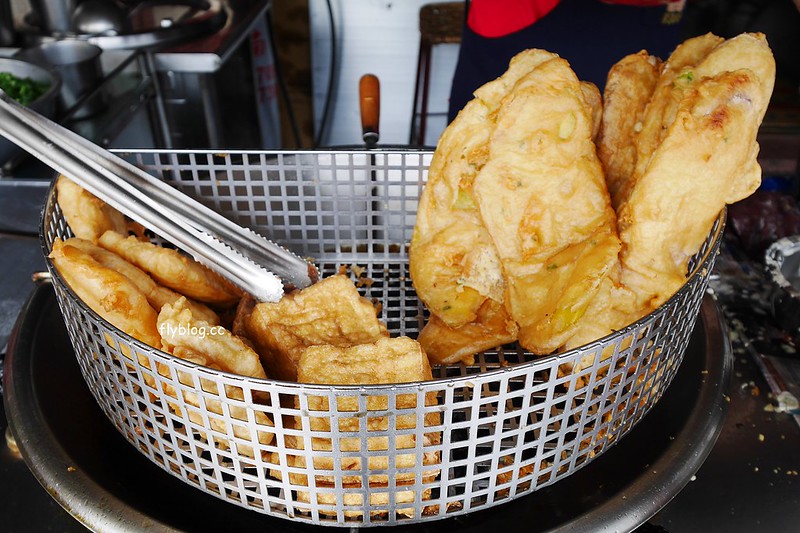 赤水扣仔嗲｜位於松柏嶺附近的「赤水扣仔嗲」，有著濃濃古早味的銅板美食 @飛天璇的口袋