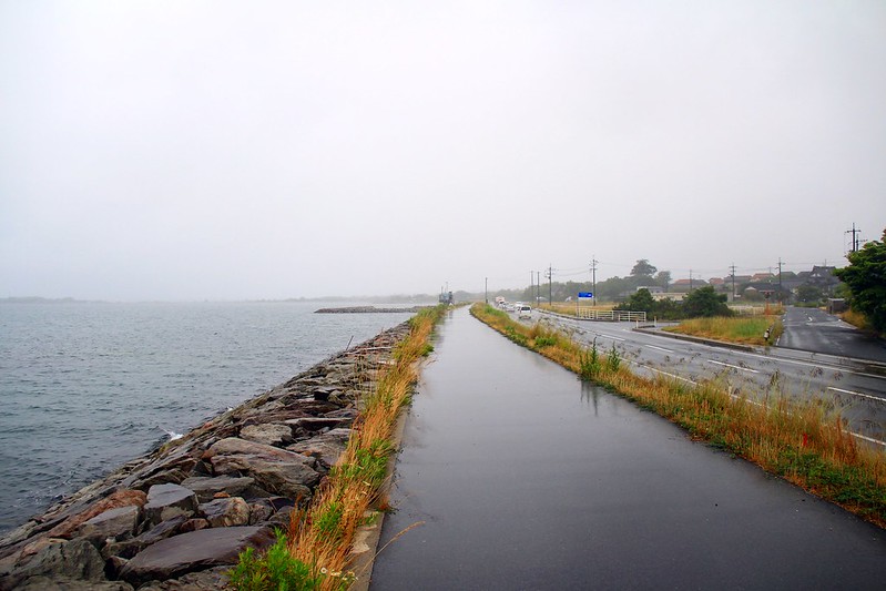 江島大橋┃鳥取親子自駕遊：視覺上45度傾斜的超恐佈大橋，好像挑戰雲宵飛車的概念，日本汽車廣告爆紅的ベタ踏み坂 @飛天璇的口袋