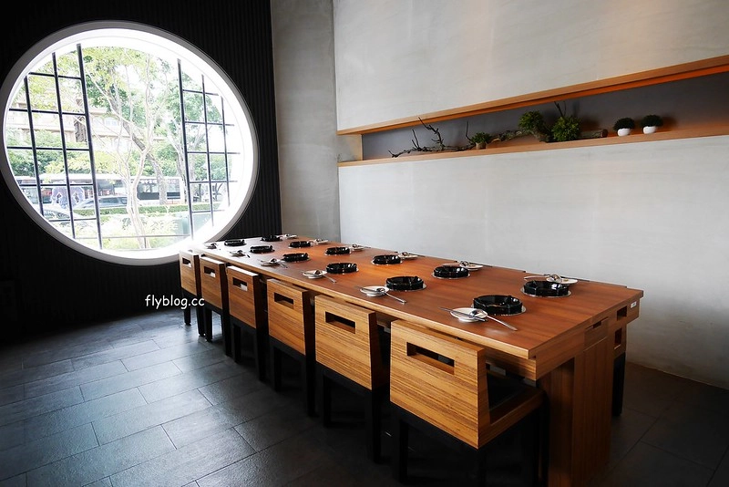 台中北屯｜拾七石頭火鍋 昌平店．輕井澤旗下火鍋店，崇德路環境寬敞大器 @飛天璇的口袋