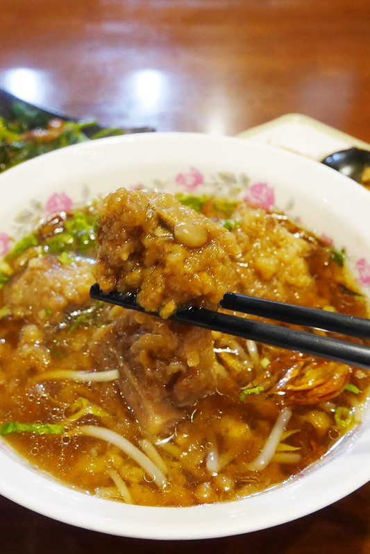 台中大雅｜口福豐原排骨，排骨麵也可以很文青，位於大雅區公所對面，料多味美又實在 @飛天璇的口袋