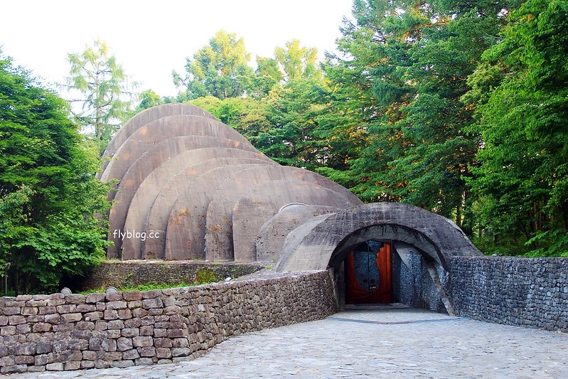 日本長野｜中輕井澤一日遊，王子OUTLET、高原教堂、石之教堂、蜻蜓之湯、村民食堂、榆樹街小鎮(附東京到輕井澤交通方式&JR PASS券) @飛天璇的口袋