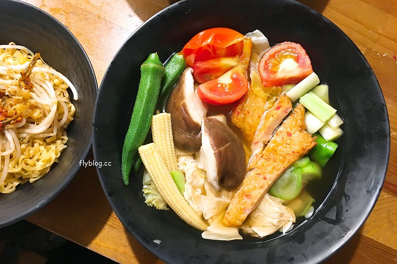 嗎哪關東煮：隱身勤美誠品商圈巷弄裡的低調美食，滿滿的蔬菜吃的到營養和安心 @飛天璇的口袋