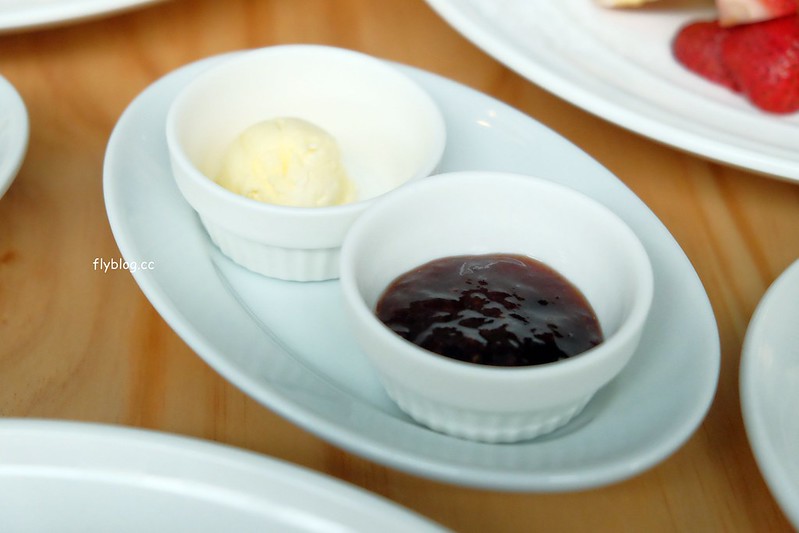 新竹東區｜紐約早餐女王 Sarabeth&rsquo;s｜超人氣的紐約早餐女王進駐新竹巨城SOGO，招牌班尼迪克蛋吹彈可破很誘人(已歇業) @飛天璇的口袋