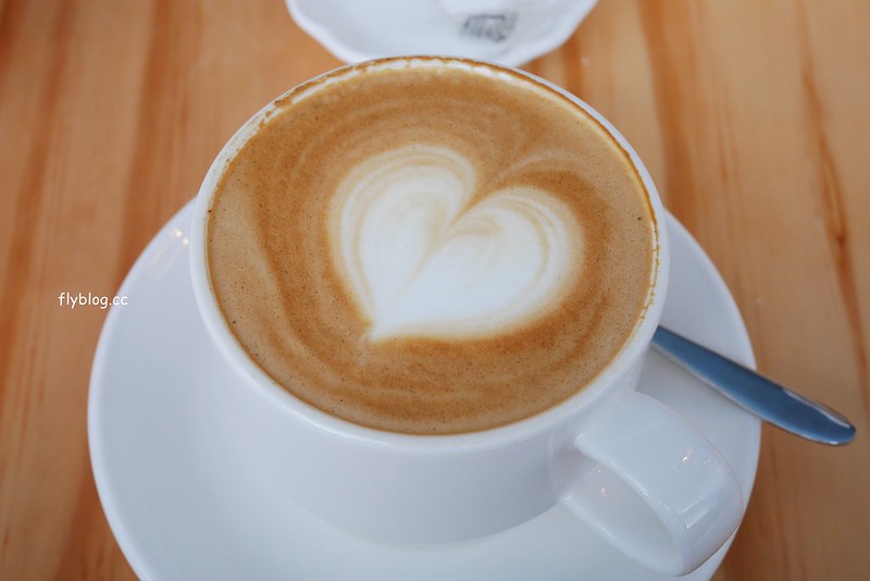 新竹東區｜紐約早餐女王 Sarabeth&rsquo;s｜超人氣的紐約早餐女王進駐新竹巨城SOGO，招牌班尼迪克蛋吹彈可破很誘人(已歇業) @飛天璇的口袋