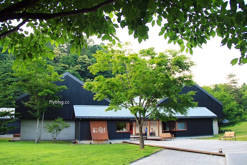 日本長野｜中輕井澤一日遊，王子OUTLET、高原教堂、石之教堂、蜻蜓之湯、村民食堂、榆樹街小鎮(附東京到輕井澤交通方式&JR PASS券) @飛天璇的口袋