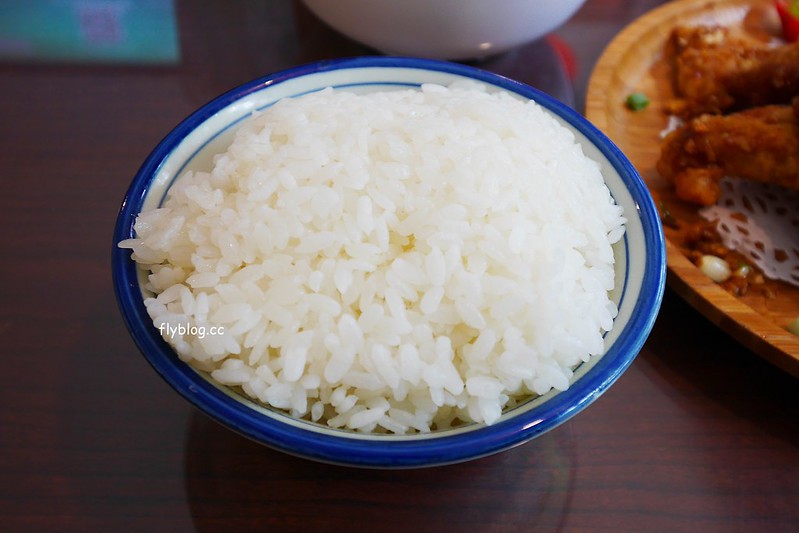 帥鍋冰室┃台中西屯美食：香港人開的港式飲茶餐廳，位於中科商圈福科路，裝潢復古很道味，餐點口味還不錯 @飛天璇的口袋