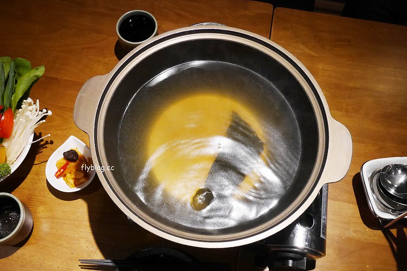 水森水產┃台中南屯美食：生猛海鮮活物現撈霸氣上桌，日式創意料理品嚐新鮮食材，現在的餐廳都這麼浮誇嗎？ @飛天璇的口袋