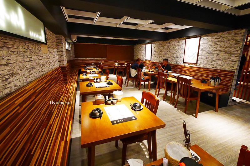 水森水產┃台中南屯美食：生猛海鮮活物現撈霸氣上桌，日式創意料理品嚐新鮮食材，現在的餐廳都這麼浮誇嗎？ @飛天璇的口袋