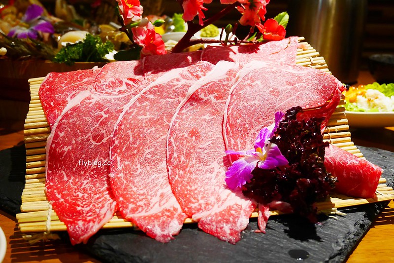 水森水產┃台中南屯美食：生猛海鮮活物現撈霸氣上桌，日式創意料理品嚐新鮮食材，現在的餐廳都這麼浮誇嗎？ @飛天璇的口袋