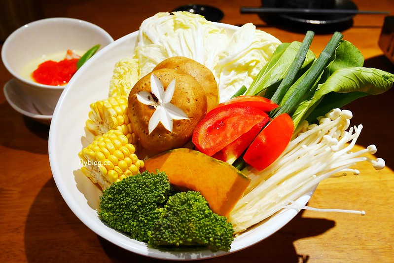 水森水產┃台中南屯美食：生猛海鮮活物現撈霸氣上桌，日式創意料理品嚐新鮮食材，現在的餐廳都這麼浮誇嗎？ @飛天璇的口袋