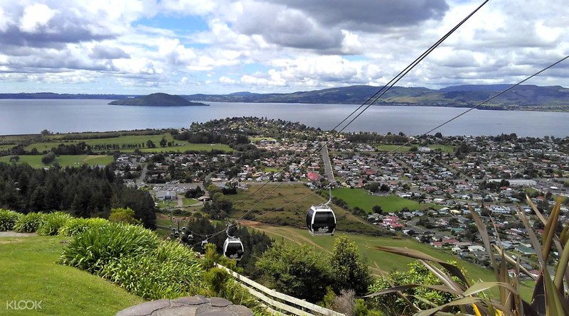 紐西蘭羅托魯瓦｜Rotorua Skyline．搭乘空中纜車到Mt. Ngongotaha，俯瞰羅托魯瓦城市地熱風情 @飛天璇的口袋
