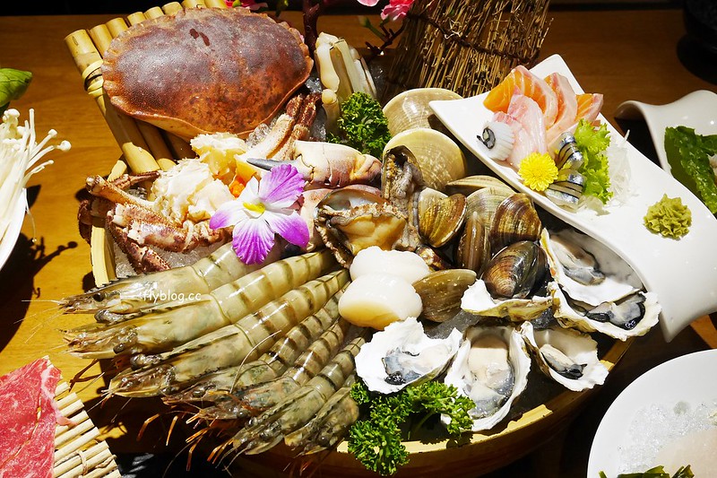 水森水產┃台中南屯美食：生猛海鮮活物現撈霸氣上桌，日式創意料理品嚐新鮮食材，現在的餐廳都這麼浮誇嗎？ @飛天璇的口袋