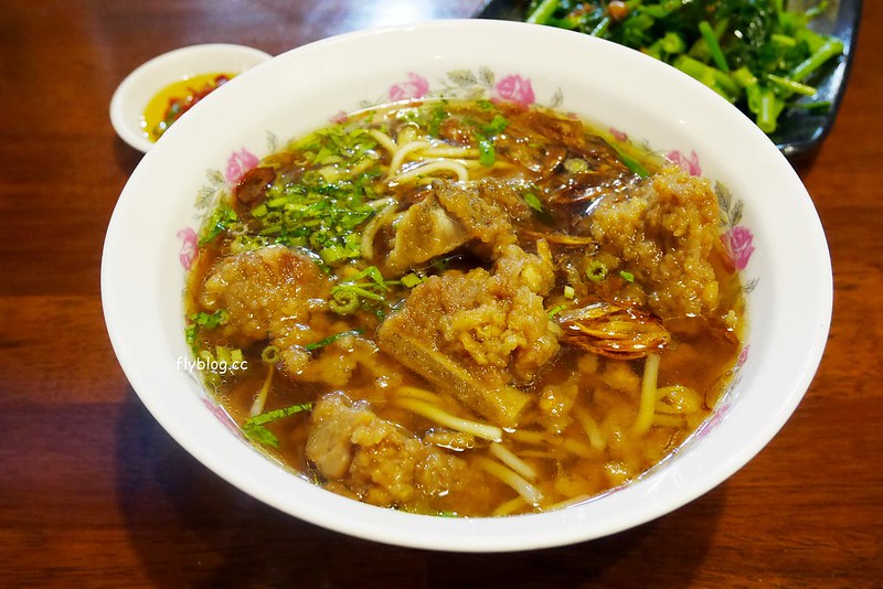 台中大雅｜口福豐原排骨，排骨麵也可以很文青，位於大雅區公所對面，料多味美又實在 @飛天璇的口袋