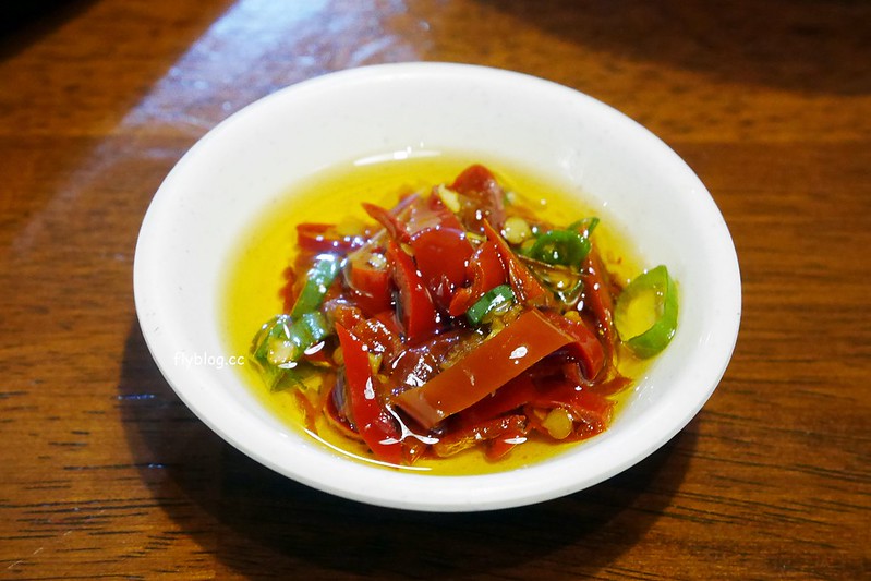 台中大雅｜口福豐原排骨，排骨麵也可以很文青，位於大雅區公所對面，料多味美又實在 @飛天璇的口袋