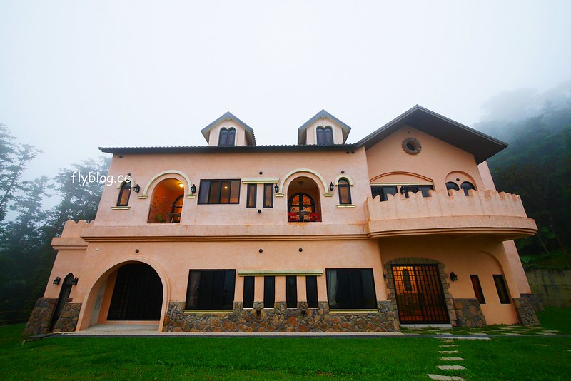 雲洞山莊二館｜三義地區最豪華的雲洞山莊民宿，到中部的阿里山看雲海和星空，享受自家食材好手藝 @飛天璇的口袋