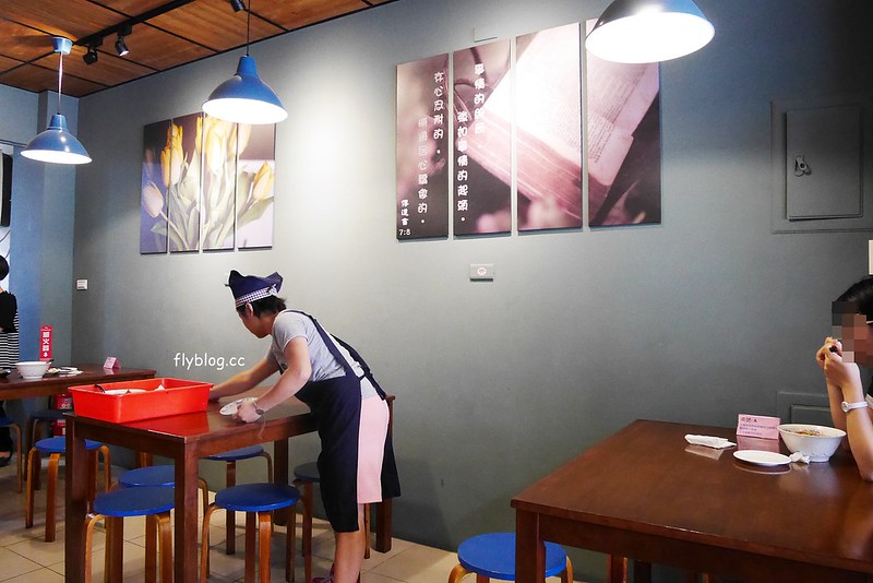 台中大雅｜口福豐原排骨，排骨麵也可以很文青，位於大雅區公所對面，料多味美又實在 @飛天璇的口袋