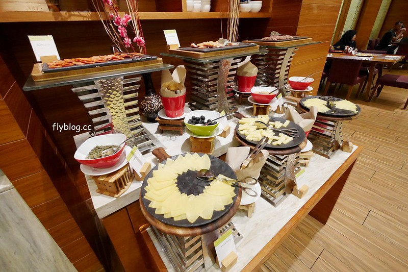 馬來西亞新山四天三夜┃新山希爾頓逸林酒店  Doubletree by Hilton Johor Bahru：和新加坡只有一橋之隔，鄰近樂高飯店、Hello Kitty樂園 @飛天璇的口袋