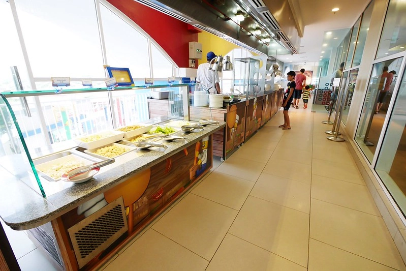 馬來西亞新山四天三夜┃樂高樂園飯店 Legoland Hotel：讓小孩子玩到瘋的新山樂高酒店，有不同的主題套房適合全家入住 @飛天璇的口袋