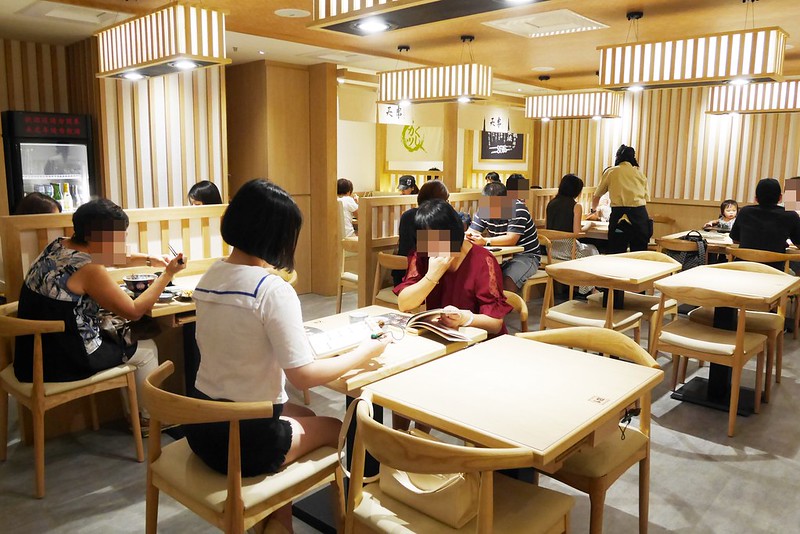 天串元祖串揚：中友百貨美食再一發，日式烤物、炸物、丼飯餐廳，餐點賣相很好價格也合理 @飛天璇的口袋