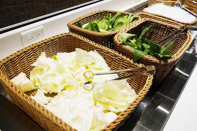 昭日堂鍋煮┃台中南屯美食：$360元火鍋套餐吃到飽！季節時蔬、每日肉品、美味熟食、Meiji冰淇淋，開幕期間打卡再送元蹄 @飛天璇的口袋