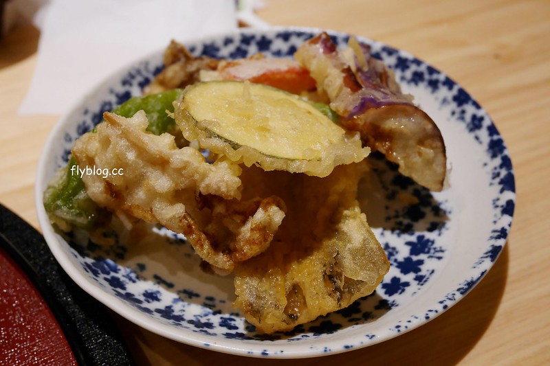 瑧淇日式天丼定食無菜單料理┃台中南屯美食：老闆師承台北新都里，超霸氣的海鮮丼飯，食材用心口味不會輸給知名連鎖店 @飛天璇的口袋