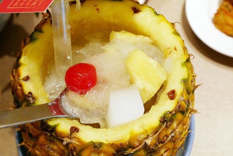 有春茶館┃台中東區美食：賣的是回憶、賣的是記憶、賣的是古早味，鄰近大魯閣購物廣場，有春冰菓室最新力作 @飛天璇的口袋