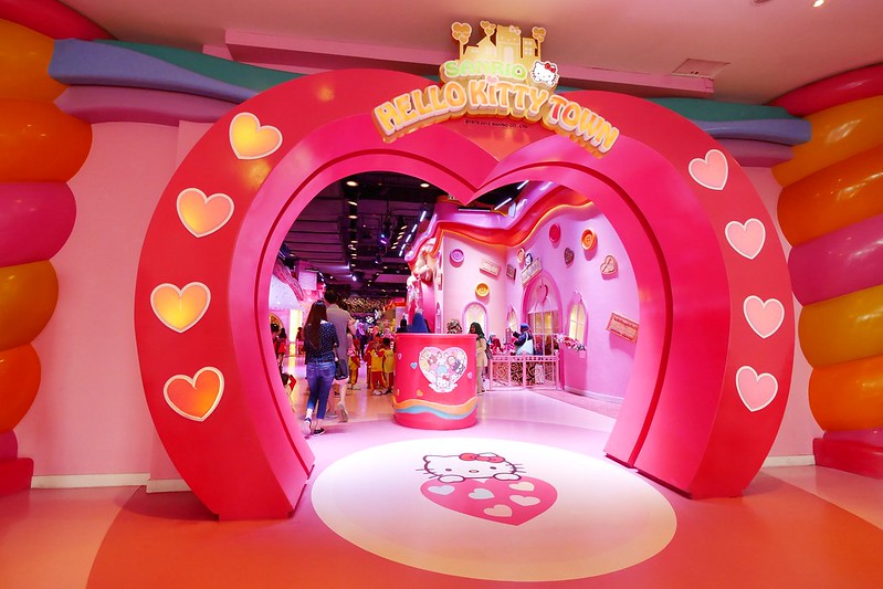 馬來西亞新山四天三夜┃馬來西亞親子遊：搭乘AirAsia亞航用最便宜的方式遊馬來西亞，Helly Kitty樂園、湯瑪士樂園、樂高樂園四天三夜行程懶人包分享 @飛天璇的口袋