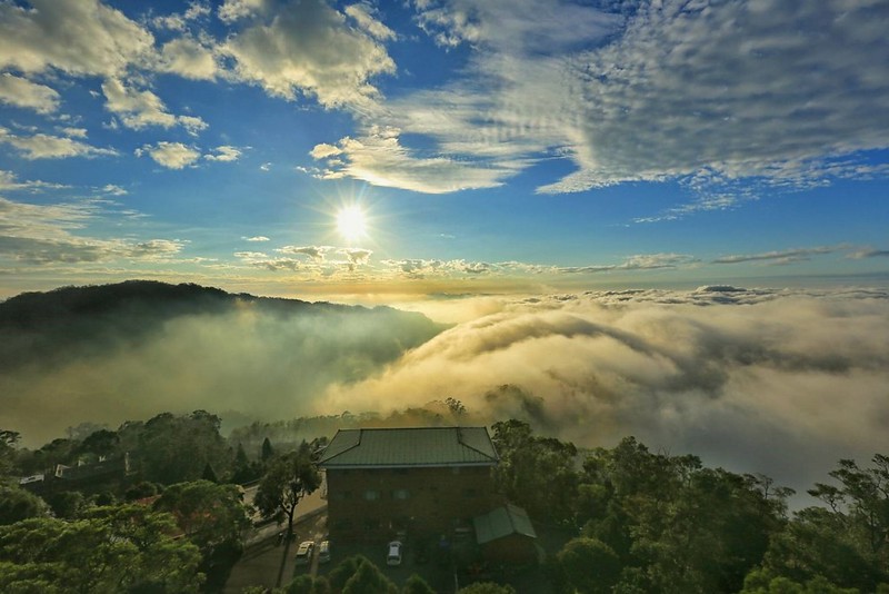 雲洞山莊二館｜三義地區最豪華的雲洞山莊民宿，到中部的阿里山看雲海和星空，享受自家食材好手藝 @飛天璇的口袋