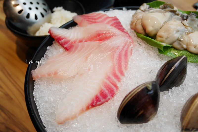 【台中西區】代代木日式鍋物，草悟道商圈的日式火鍋店，環境很有日式小清新，而且還有麻油雞鍋 @飛天璇的口袋