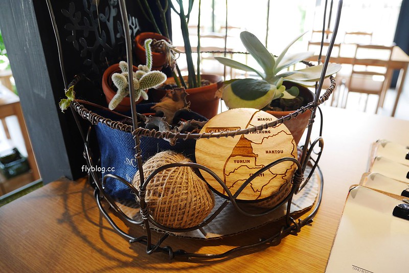 丰富食堂｜充滿無印良品風的員林湯咖哩專賣店，食材用心餐點也很美味 @飛天璇的口袋