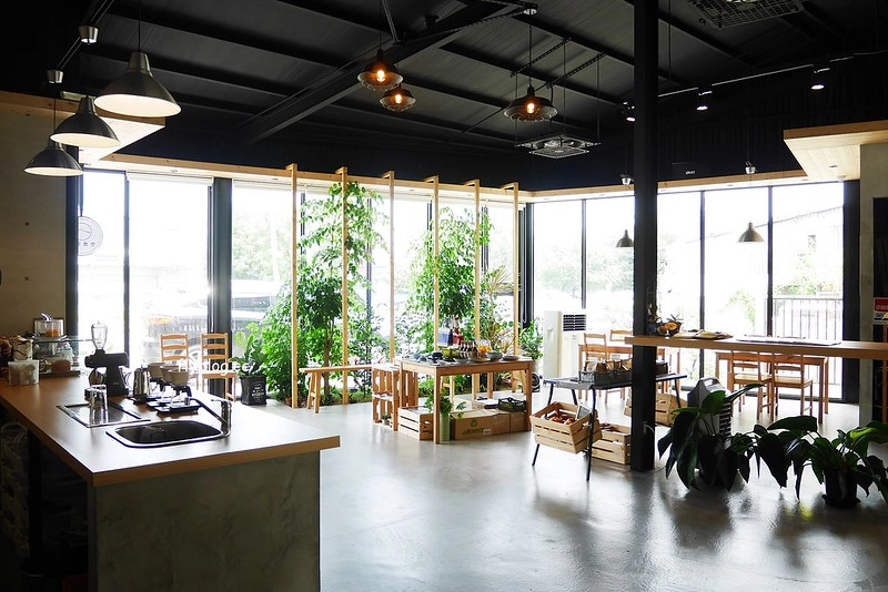 丰富食堂｜充滿無印良品風的員林湯咖哩專賣店，食材用心餐點也很美味 @飛天璇的口袋