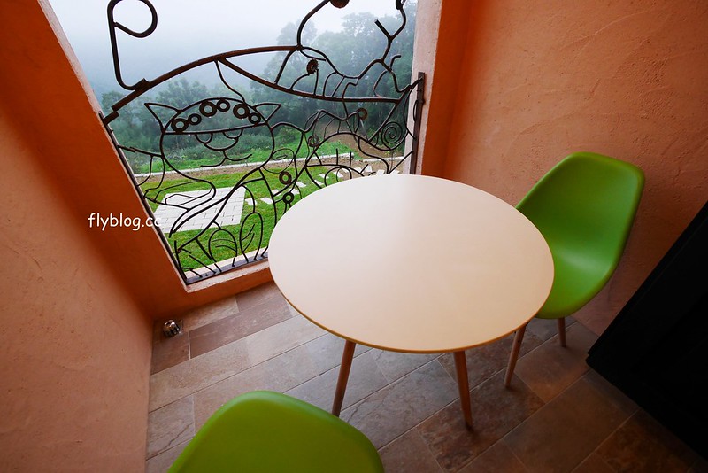 雲洞山莊二館｜三義地區最豪華的雲洞山莊民宿，到中部的阿里山看雲海和星空，享受自家食材好手藝 @飛天璇的口袋