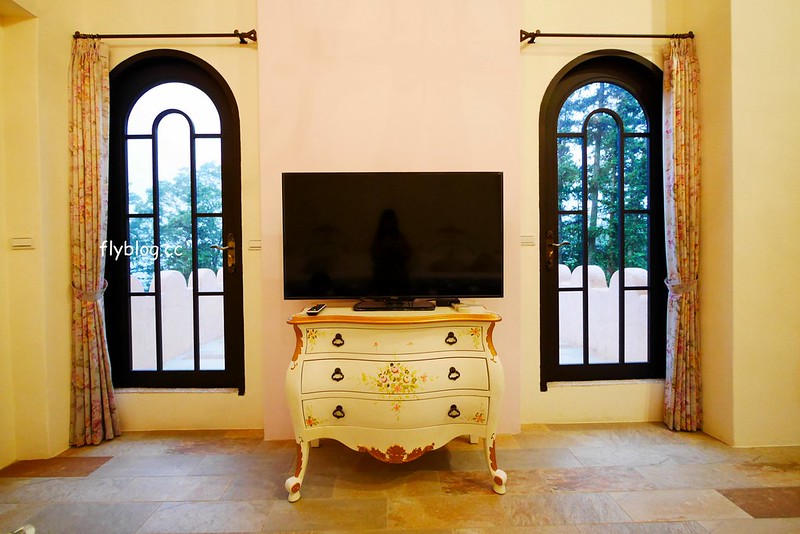 雲洞山莊二館｜三義地區最豪華的雲洞山莊民宿，到中部的阿里山看雲海和星空，享受自家食材好手藝 @飛天璇的口袋