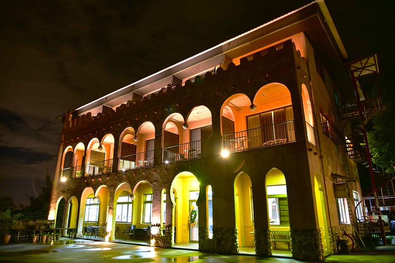 雲洞山莊二館｜三義地區最豪華的雲洞山莊民宿，到中部的阿里山看雲海和星空，享受自家食材好手藝 @飛天璇的口袋