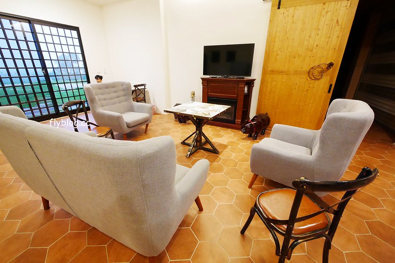 雲洞山莊二館｜三義地區最豪華的雲洞山莊民宿，到中部的阿里山看雲海和星空，享受自家食材好手藝 @飛天璇的口袋