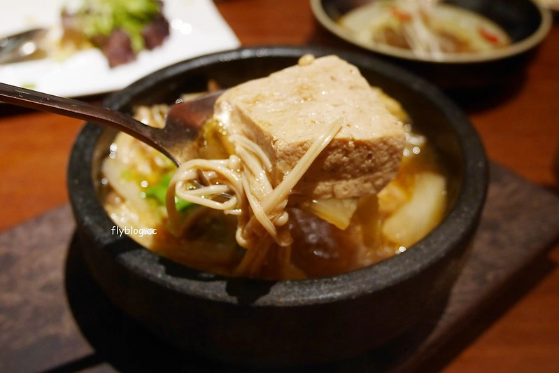 漢來蔬食┃台中西區：蔬食也可以吃的很有創意，推廣天然健康食材，港式風味美味食足 @飛天璇的口袋