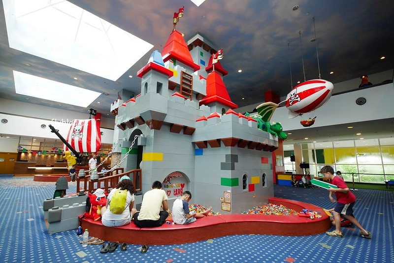 馬來西亞新山四天三夜┃馬來西亞親子遊：搭乘AirAsia亞航用最便宜的方式遊馬來西亞，Helly Kitty樂園、湯瑪士樂園、樂高樂園四天三夜行程懶人包分享 @飛天璇的口袋