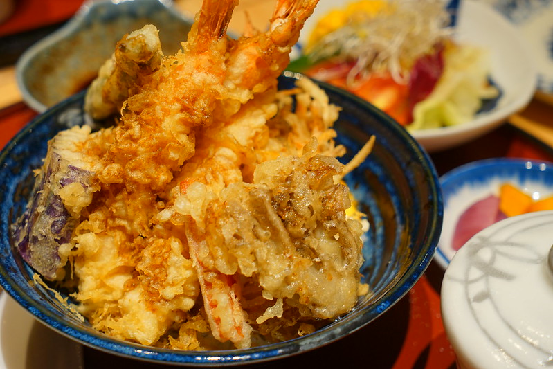 瑧淇日式天丼定食無菜單料理┃台中南屯美食：老闆師承台北新都里，超霸氣的海鮮丼飯，食材用心口味不會輸給知名連鎖店 @飛天璇的口袋