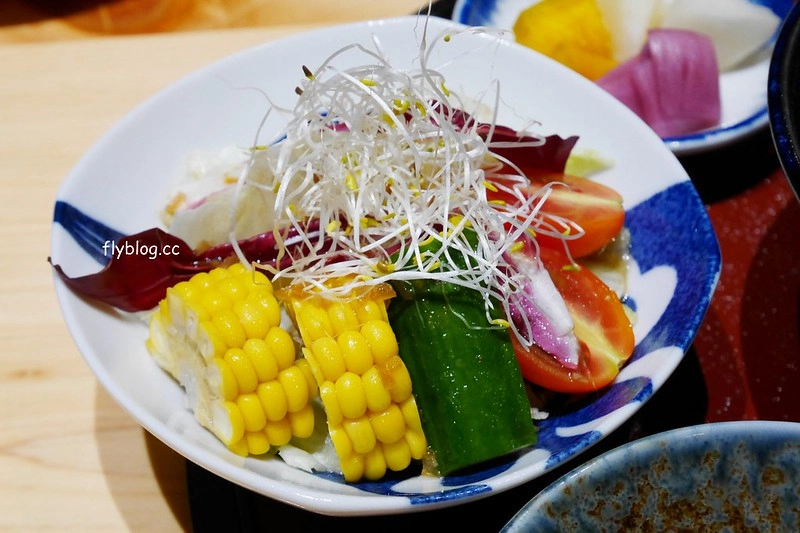 瑧淇日式天丼定食無菜單料理┃台中南屯美食：老闆師承台北新都里，超霸氣的海鮮丼飯，食材用心口味不會輸給知名連鎖店 @飛天璇的口袋