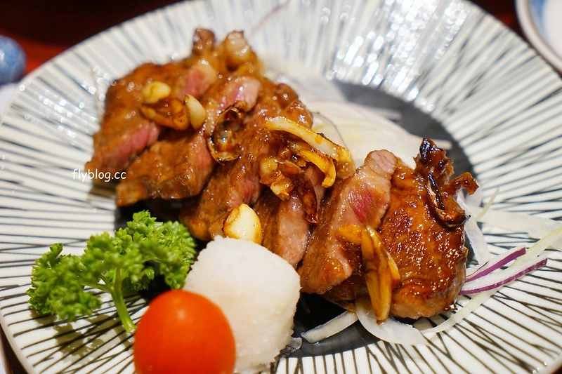 瑧淇日式天丼定食無菜單料理┃台中南屯美食：老闆師承台北新都里，超霸氣的海鮮丼飯，食材用心口味不會輸給知名連鎖店 @飛天璇的口袋