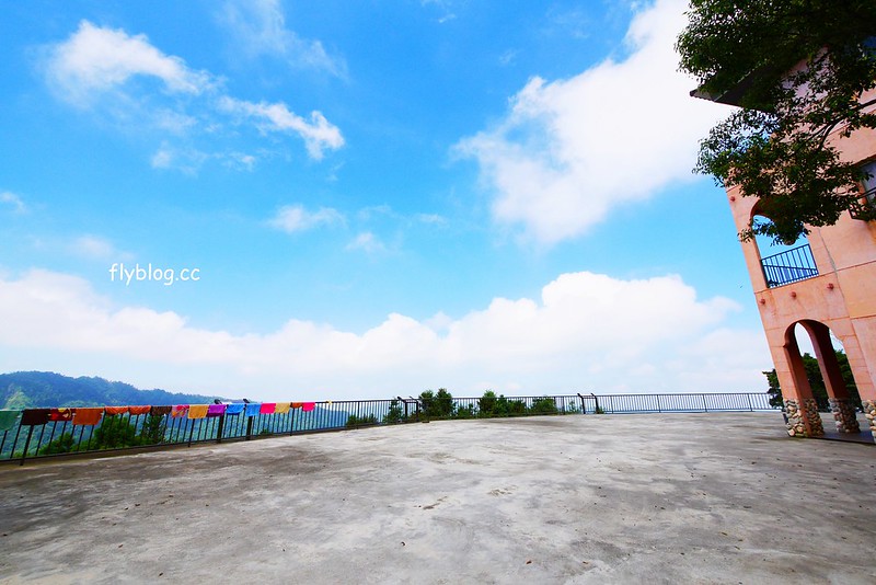 雲洞山莊二館｜三義地區最豪華的雲洞山莊民宿，到中部的阿里山看雲海和星空，享受自家食材好手藝 @飛天璇的口袋