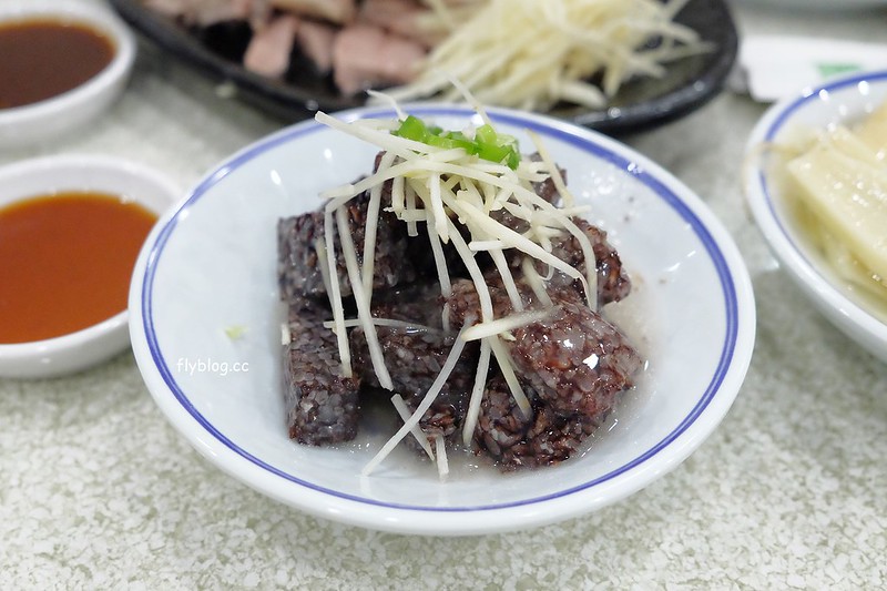 巫董鵝肉┃台中北屯：鵝房宮最新力作，把黃昏市場美食端上桌，各種台灣人最愛的平民小菜都吃的到 @飛天璇的口袋