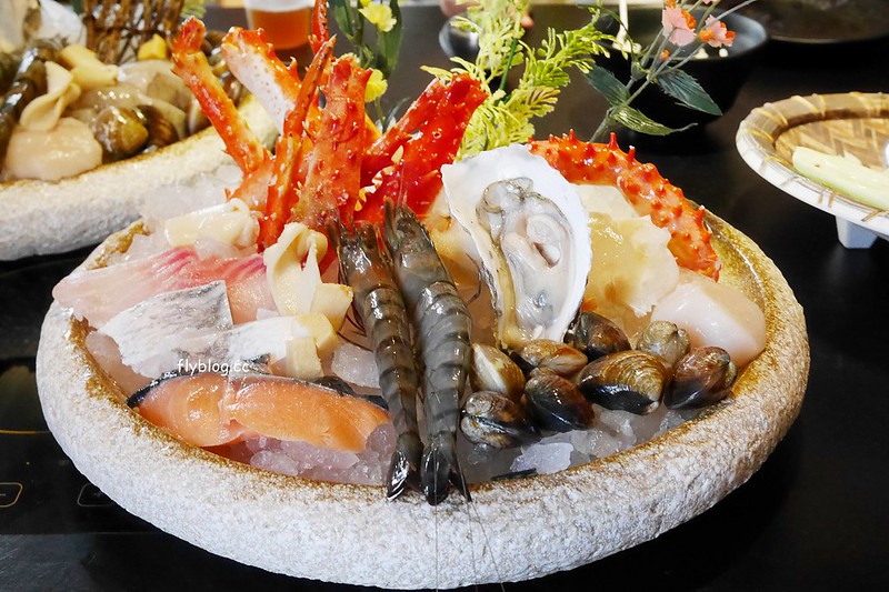 築間精緻鍋物．北屯旗艦店┃台中北屯：全台中最大的旗艦店，環境寬敞大器，整體服務不錯 @飛天璇的口袋