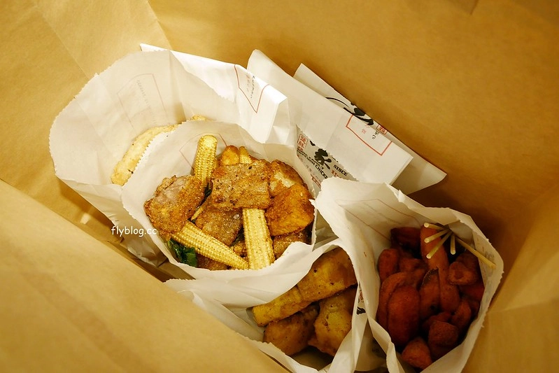 洪家回春堂鹹酥雞┃台中西屯：向上市場傳承32年的好味道，這天來中藥店買鹹酥雞，有脫油程序吃的比較安心 @飛天璇的口袋