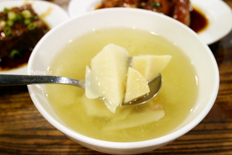 台中西區｜富狀元豬腳．台中米其林必比登推薦，豬腳軟Q滷汁香甜 @飛天璇的口袋