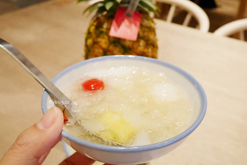 有春茶館┃台中東區美食：賣的是回憶、賣的是記憶、賣的是古早味，鄰近大魯閣購物廣場，有春冰菓室最新力作 @飛天璇的口袋