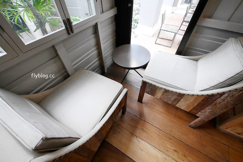 泰國曼谷｜Starbucks Langsuan．曼谷最美的星巴克，鄰近BTS Chit Lom奇隆站 @飛天璇的口袋